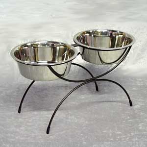 Euro style dog diner